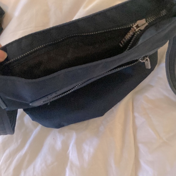 Navy blue nylon roots crossbody - Picture 7 of 8